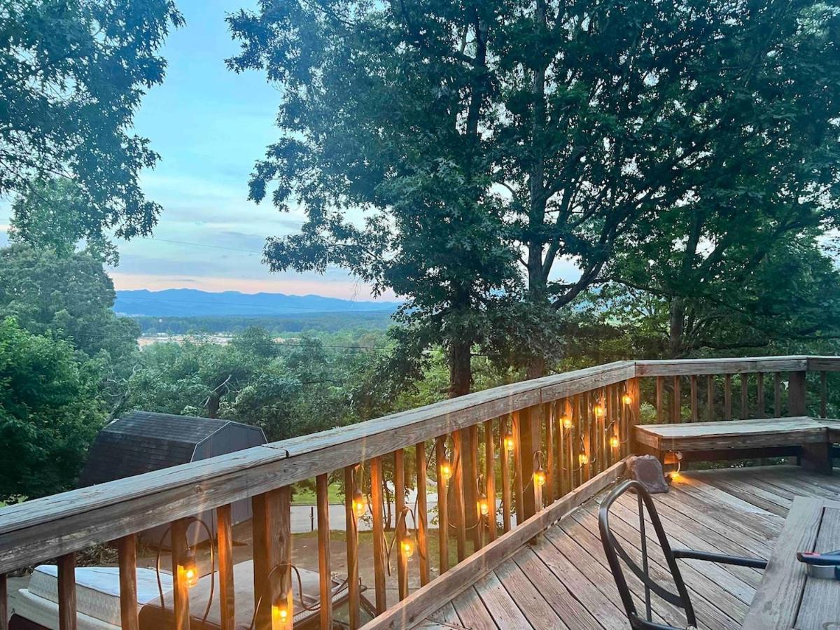 Сasa de vacaciones Midway Mountain Views Asheville